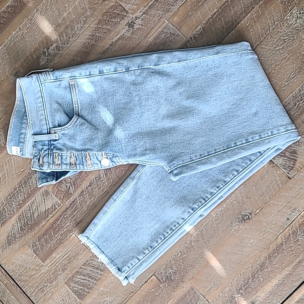 Women's Loft Jeans